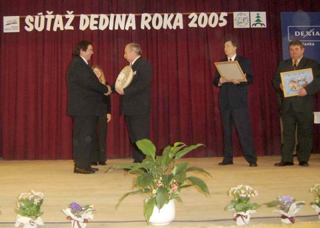 Dedina roka 2005